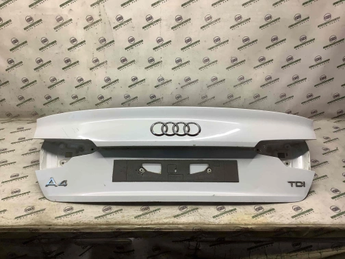 Крышка багажника, дверь багажника 030908-001 Audi a4  8W5827025F 