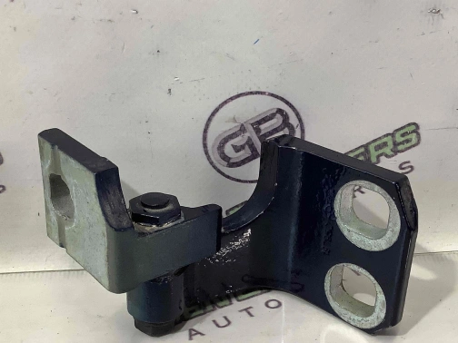 Петля дверей, замка дверей 0736-102 Jeep Cherokee KL 14-18  68140734AB 