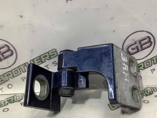 Петля дверей, замка дверей 0736-105 Jeep Cherokee KL 14-18  68140736AB 