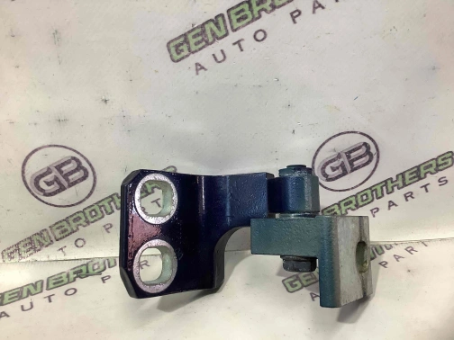 Петля дверей, замка дверей 0736-105 Jeep Cherokee KL 14-18  68140736AB 