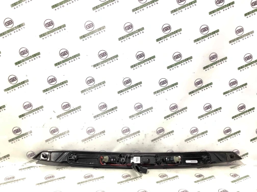 Подсветка номера 0736-334 Jeep Cherokee KL 14-18  1US62RXFAC 