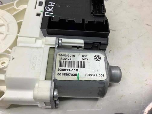 Моторчик стеклоподъемника 0746-059 Volkswagen Passat B8 USA  561959702B 