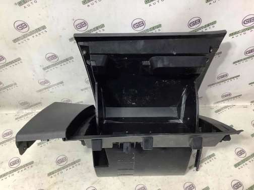 Бардачок (замок бардачка), короб подстаканника, ящик 0761-063 Jeep Renegade  735579060 