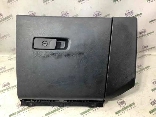 Бардачок (замок бардачка), короб подстаканника, ящик 0761-063 Jeep Renegade  735579060 