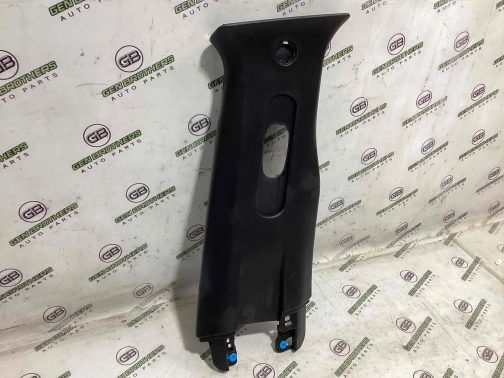 Обшивка центральной стойки правая 0761-081 Jeep Renegade  5VW42GTVAB 