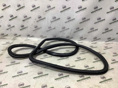 Уплотнитель стекла/двери 0761-096 Jeep Renegade  68364967AA 