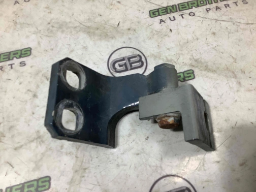Петля дверей, замка дверей 0761-118 Jeep Renegade  68246406AA 