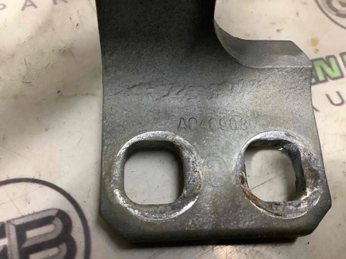 Петля дверей, замка дверей 0761-122 Jeep Renegade  68200944AA 