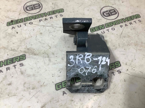 Петля дверей, замка дверей 0761-124 Jeep Renegade  68246405AA 