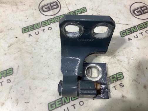 Петля дверей, замка дверей 0761-186 Jeep Renegade  68246419AA 
