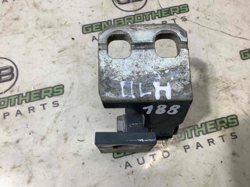 Петля дверей, замка дверей 0761-188 Jeep Renegade  68200963AA 