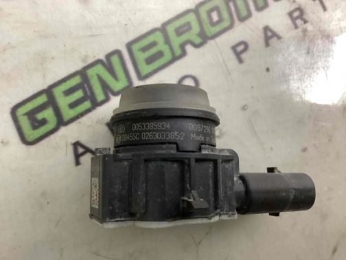 Датчик парктроника, крепеж, корпус 0761-199 Jeep Renegade  4727752AA 