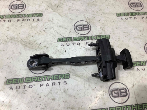 Ограничитель открывания дверей 0761-212 Jeep Renegade  68247275AA 