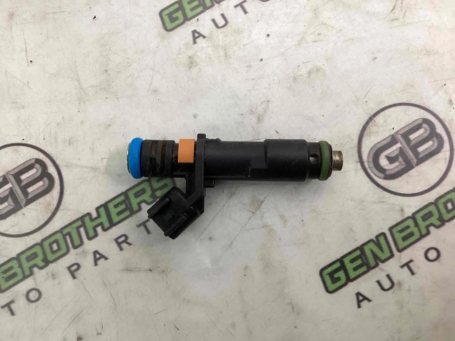 Форсунка топливная 0761-215 Jeep Renegade  04593986AB 