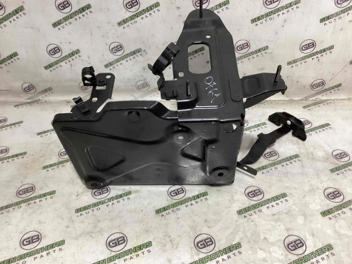 Полка аккумулятора, крышка, крепеж (площадка АКБ) 0761-291 Jeep Renegade  68247459AA 