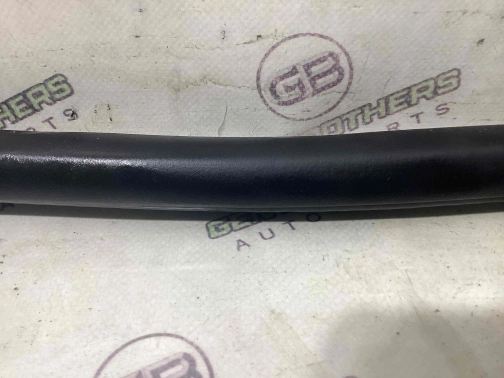 Уплотнитель стекла/двери 0761-366 Jeep Renegade  68478739AA 