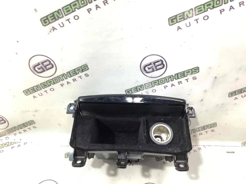 Бардачок (замок бардачка), короб подстаканника, ящик 0769-057 Infiniti Q 50  688004GA0A 