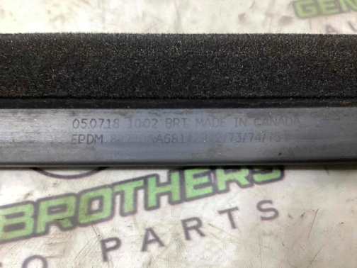 Уплотнитель стекла/двери 0967-009 Jeep Cherokee KL 18-23  68142972AD 