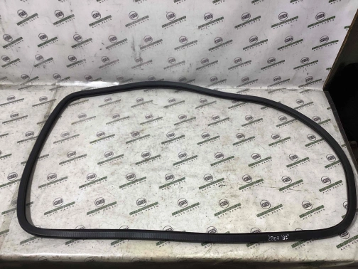 Уплотнитель стекла/двери 0967-224 Jeep Cherokee KL 18-23  68103092AB 
