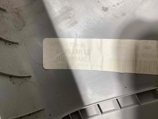 Обшивка передней стойки левая 0967-241 Jeep Cherokee KL 18-23  1UC97PS4AC 
