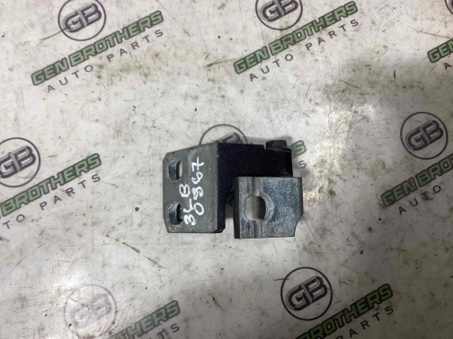 Петля дверей, замка дверей 0967-305 Jeep Cherokee KL 18-23  68140735AB 