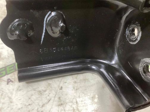Крепление, кронштейн 0967-323 Jeep Cherokee KL 18-23  68304448AB 