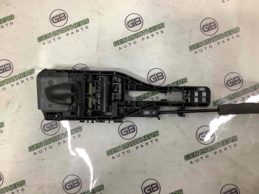 Кронштейн ручки дверей 10251-017 Porsche Macan  95B839886B 