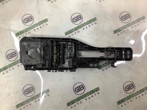 Кронштейн ручки дверей 10251-059 Porsche Macan  95B839886B 