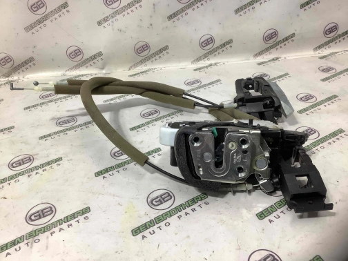 Замок двери задней левой 1066-053 Nissan Maxima A36  825014RA0C 