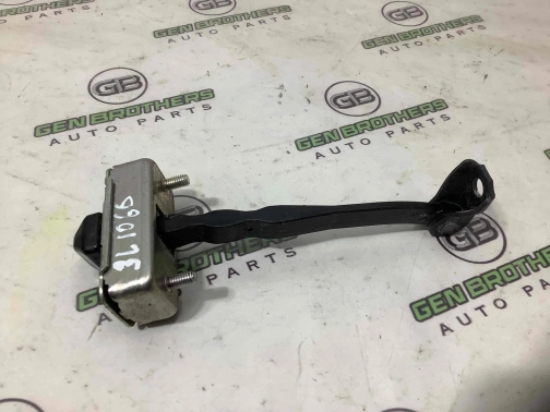 Ограничитель открывания дверей 1066-154 Nissan Maxima A36  824304RA0A 