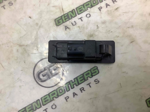 Подсветка номера 1069-143 Infiniti Q 50  265108990C 