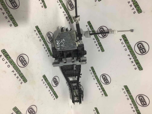 Кронштейн ручки дверей 1136-040 Land Rover Range Rover Evoque L538  LR040309 