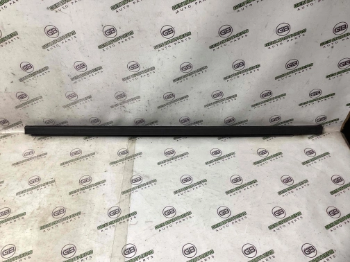 Молдинг двери передней левой 1477-470 Dodge Journey  5076857AI 