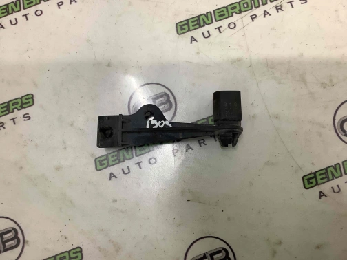 Датчик температуры окружающей среды 1905-016 Audi a6  8Z0820535 