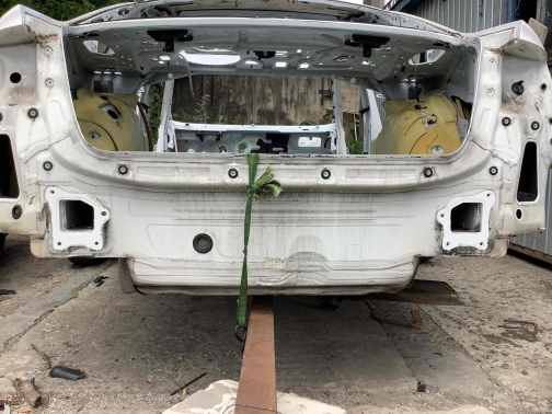 Задняя панель 1905-369 Audi a6  4G5813331 