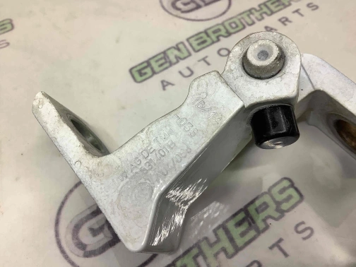 Петля дверей, замка дверей 1905-373 Audi a6  4G0831401B 