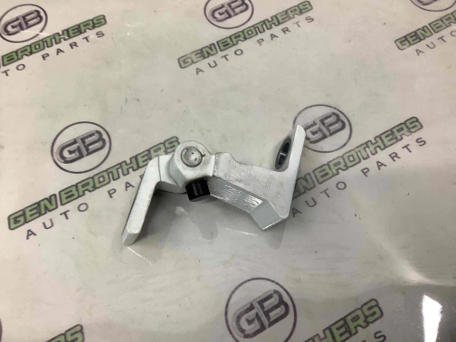 Петля дверей, замка дверей 1905-377 Audi a6  4G0831402A 