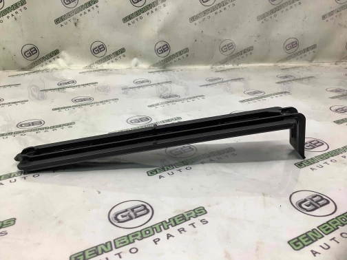 Пластиковые элементы салона 1905-519 Audi a6  4H0819422 