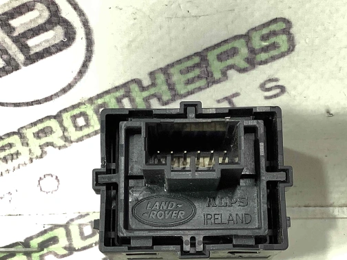 Кнопка открытия багажника 2167-328 Land Rover Discovery Sport L550  LR088269 