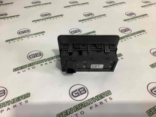 Кнопка открытия багажника 2397-308 Land Rover Range Rover Evoque L538  LR038676 