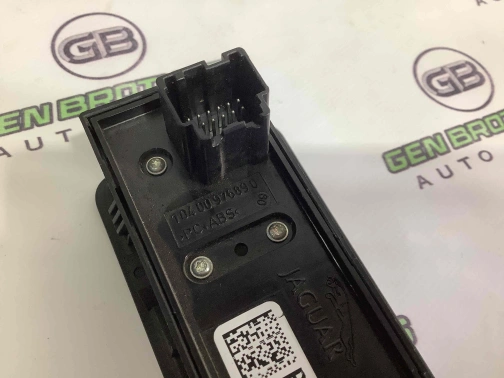 Кнопка открытия багажника 2397-308 Land Rover Range Rover Evoque L538  LR038676 