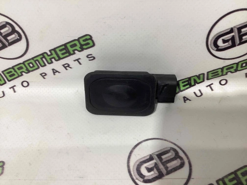 Кнопка открытия багажника 2397-390 Land Rover Range Rover Evoque L538  LR029038 