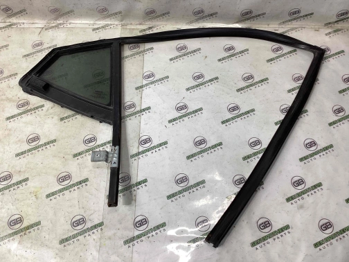 Стекло форточки дверей 2540-208 Nissan Maxima A36  822619DJ1A 