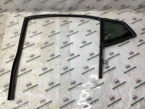 Стекло форточки дверей 2540-208 Nissan Maxima A36  822619DJ1A 