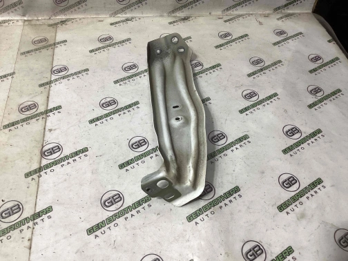 Крепление крыла 2540-294 Nissan Maxima A36  F31813TAMA 