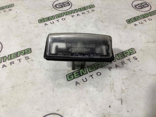 Подсветка номера 2540-365 Nissan Maxima A36  265108991B 