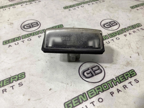 Подсветка номера 2540-366 Nissan Maxima A36  265108991B 