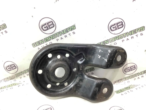 Кронштейн переднего подрамника 2667-080 Dodge Journey  5151015AA 