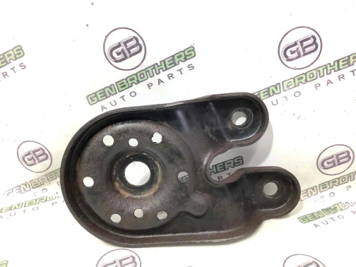 Кронштейн переднего подрамника 2667-080 Dodge Journey  5151015AA 