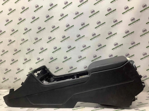 Подлокотник 3045-074 Volkswagen Touareg  7P6864207C 